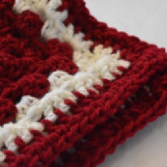 Red crochet Cat Mat with Soft White Detail from Critter Crafting